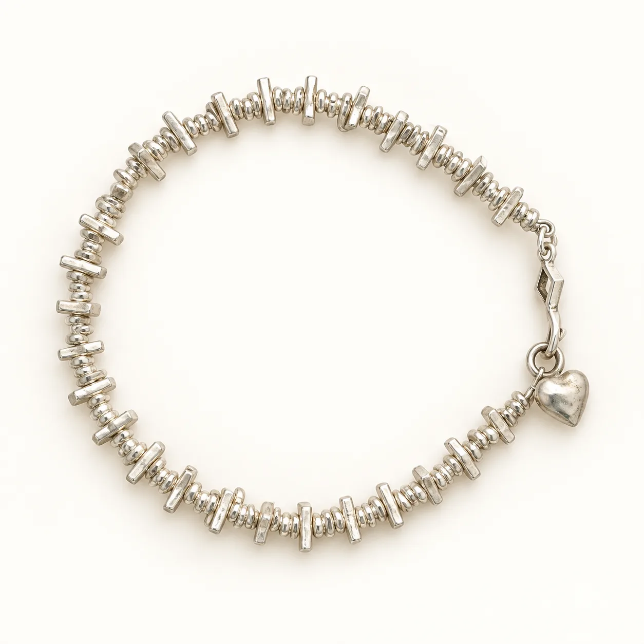 Geometric Silver Heart Bracelet detail 3