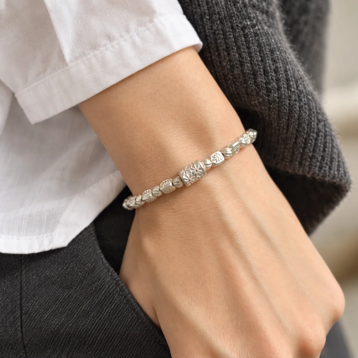 Textured Silver Bead Bracelet detail 6