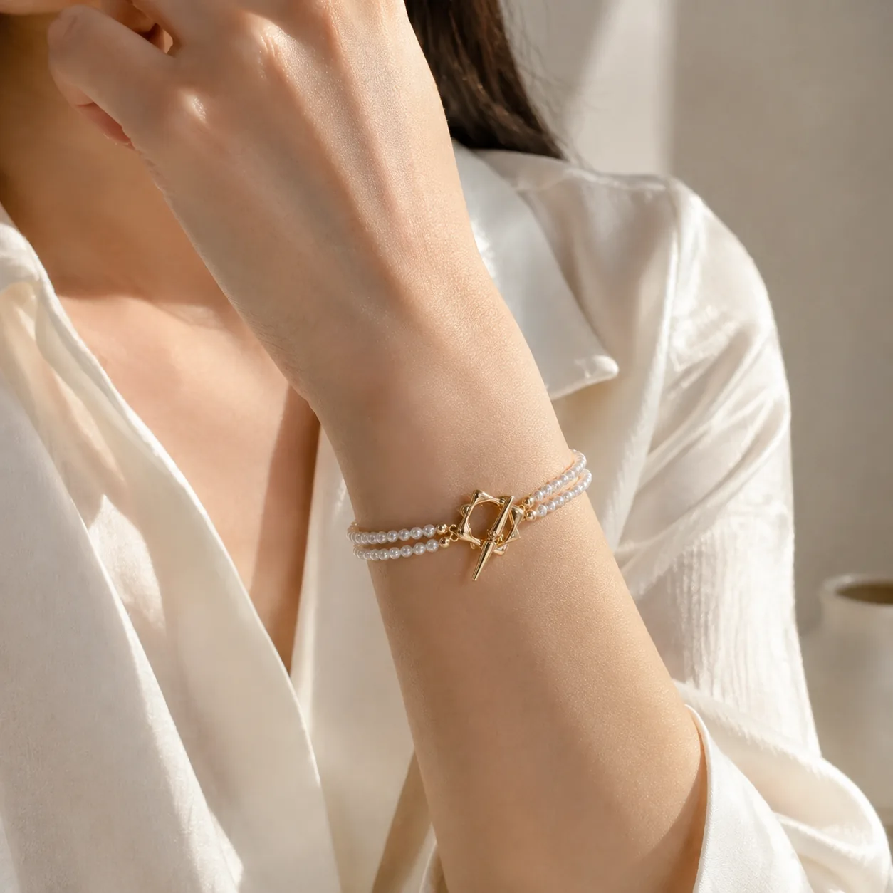 TIDE FRAME Pearl Bracelet detail 4