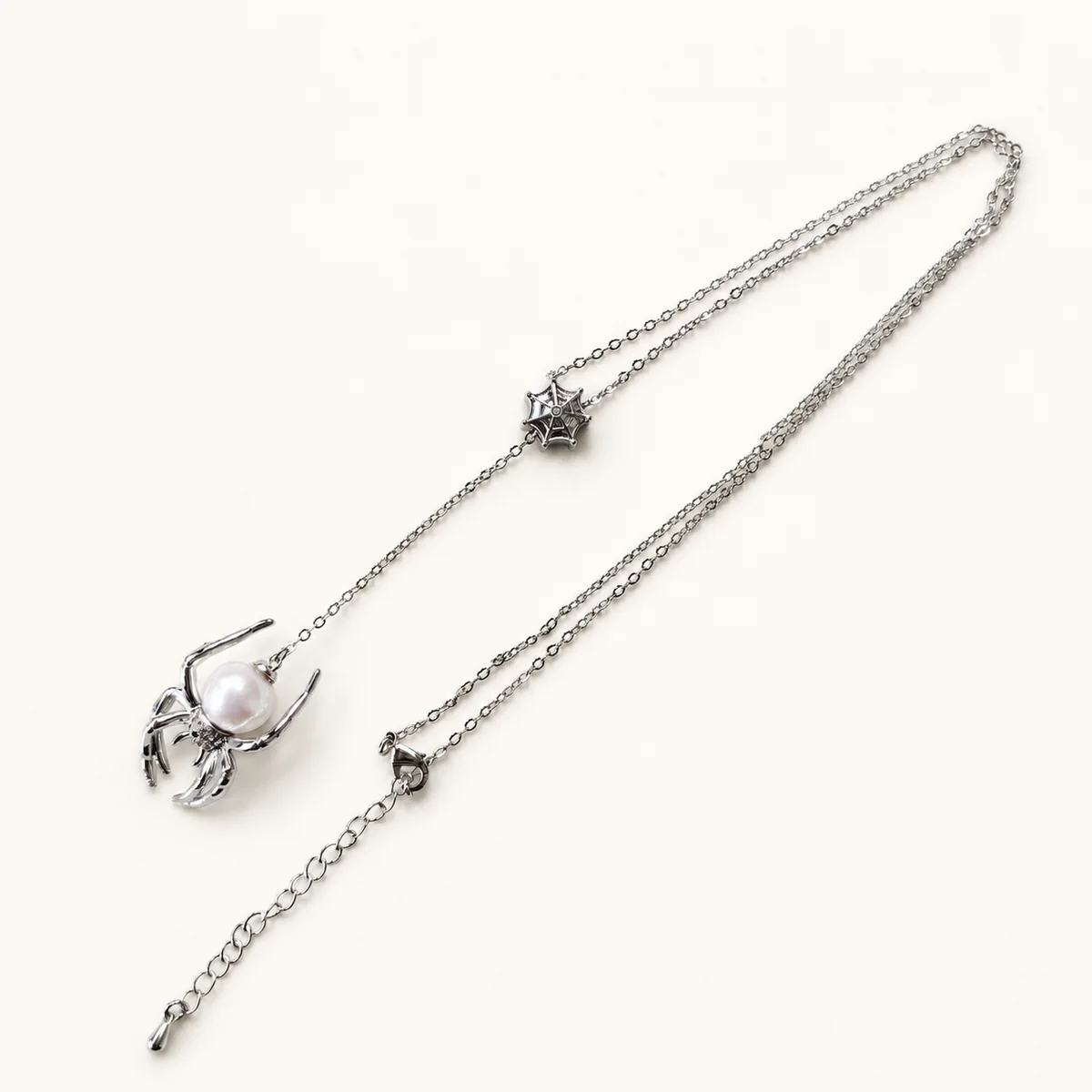 TRIJORA Spider & Web Edison Pearl Y-Necklace product view