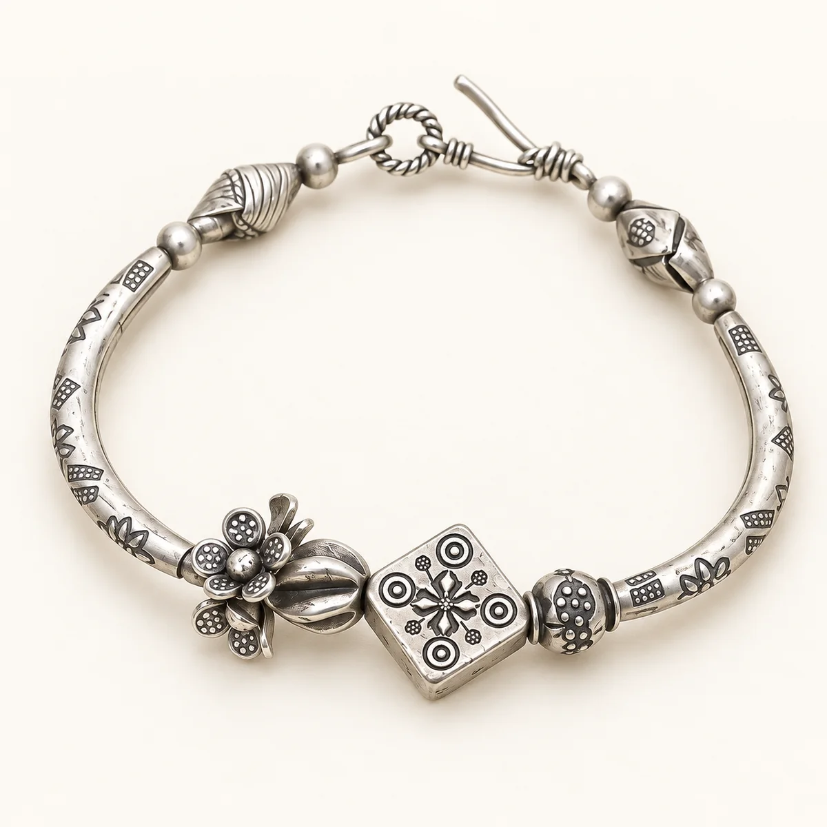 Antique Floral Silver Bracelet product view