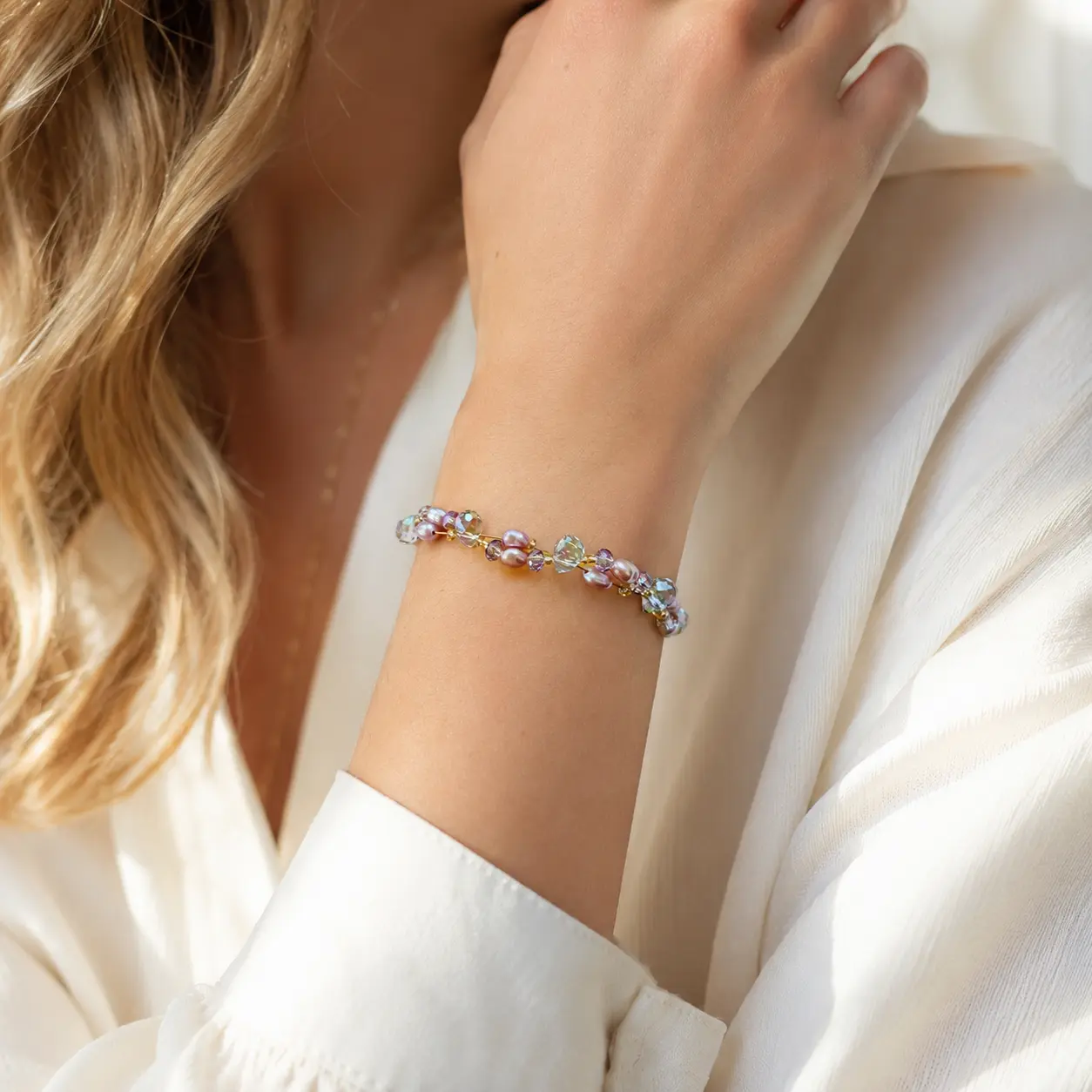 TRIJORA Blush Aurora Pearl & Crystal Bracelet detail 9