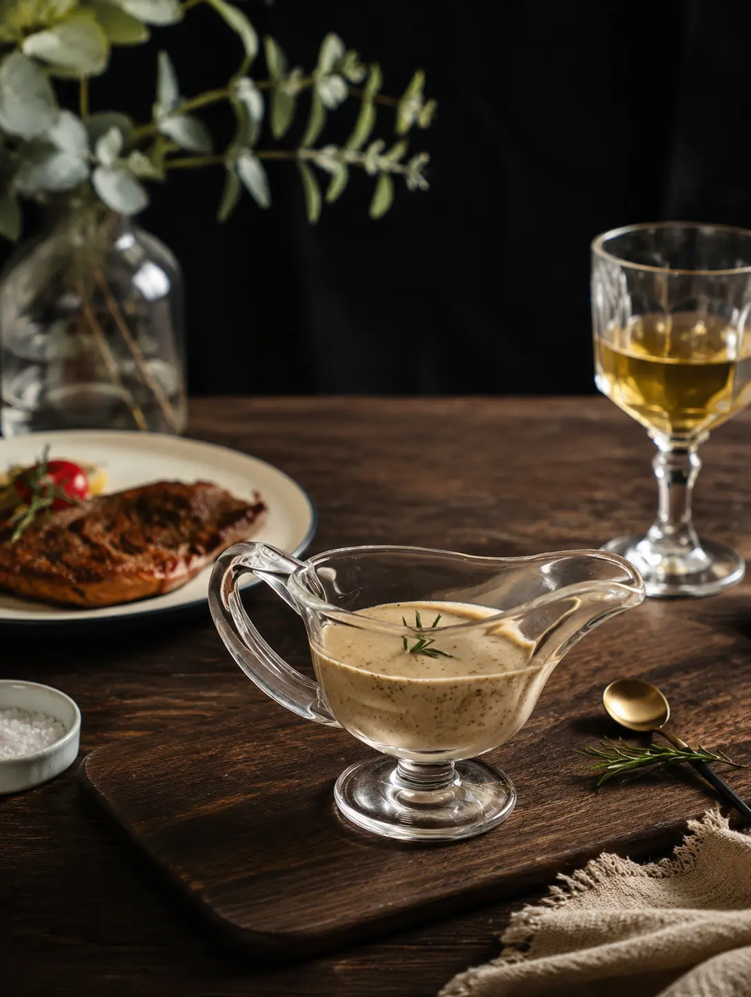 Multifunctional Boat-Shaped Glass Sauce Cup detail 2