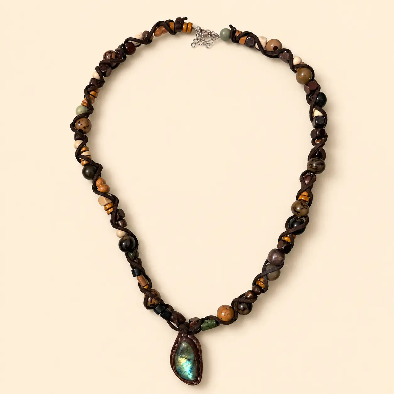 FOREST VALLEY STREAM Labradorite Necklace detail 14