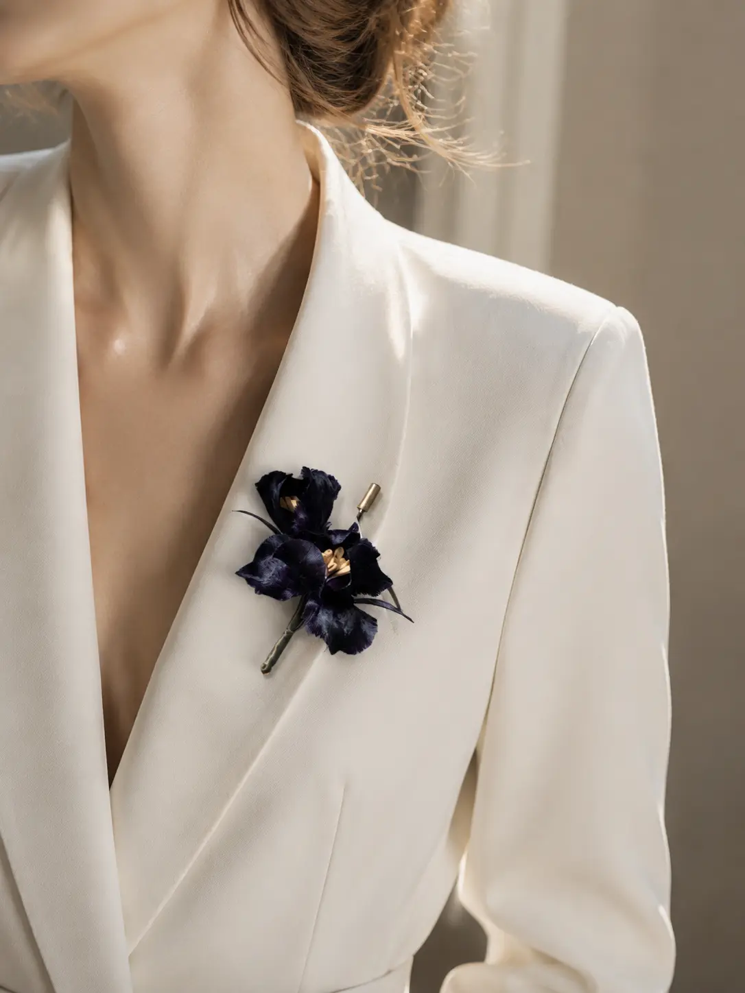 MIDNIGHT BLOOM Handcrafted Floss Flower Brooch detail 2