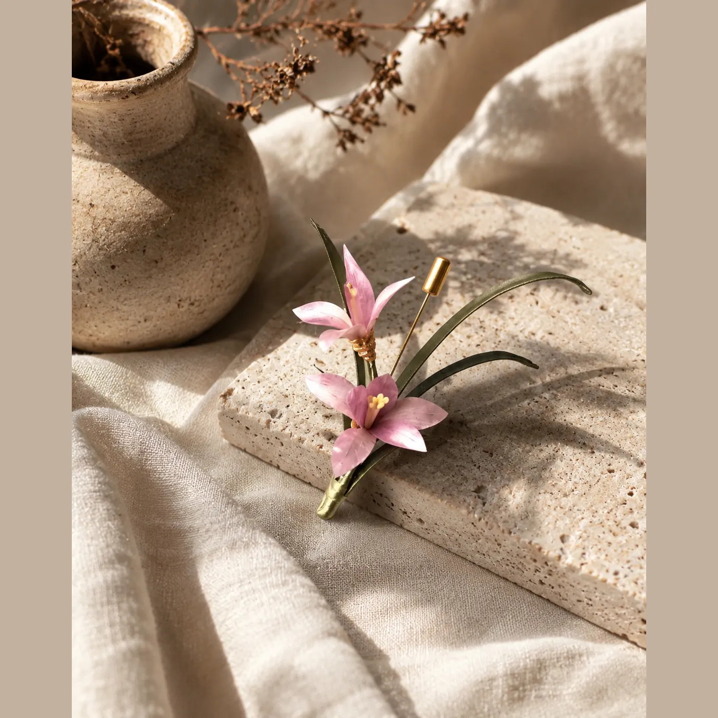 Three-Color Floral Spray Ronghua Brooch detail 4